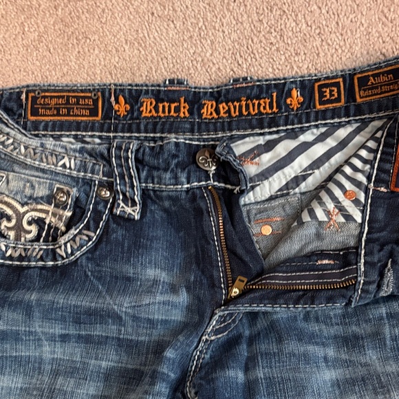 Rock Revival Men's Relaxed Fit Faded Blue Jeans - Picture 2 of 4